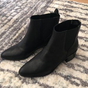 BRAND NEW black dolce vita booties